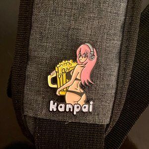 "Kanpai" Cheers in Japanese Lapel Pin